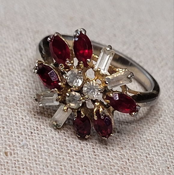 Vintage Cocktail Ring Size 9 - Picture 2 of 16
